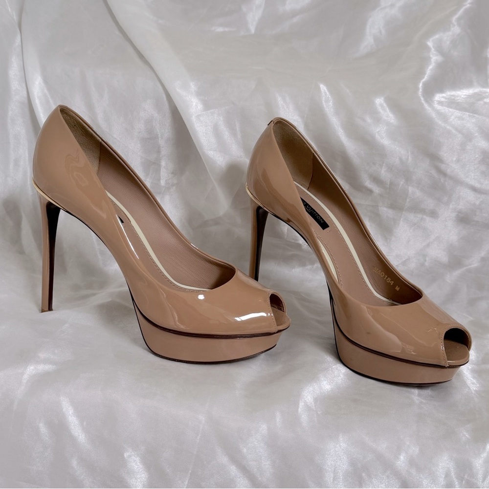 Louis Vuitton Patent Leather Pumps